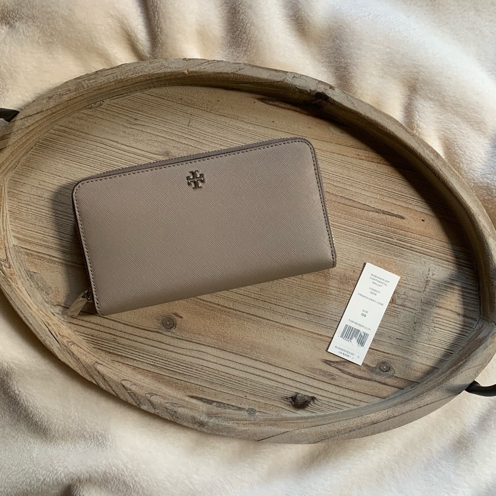 Tory Burch Robinson Zip Continental Wallet